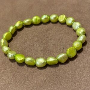 Elegant Lime Green Pearl Bracelet